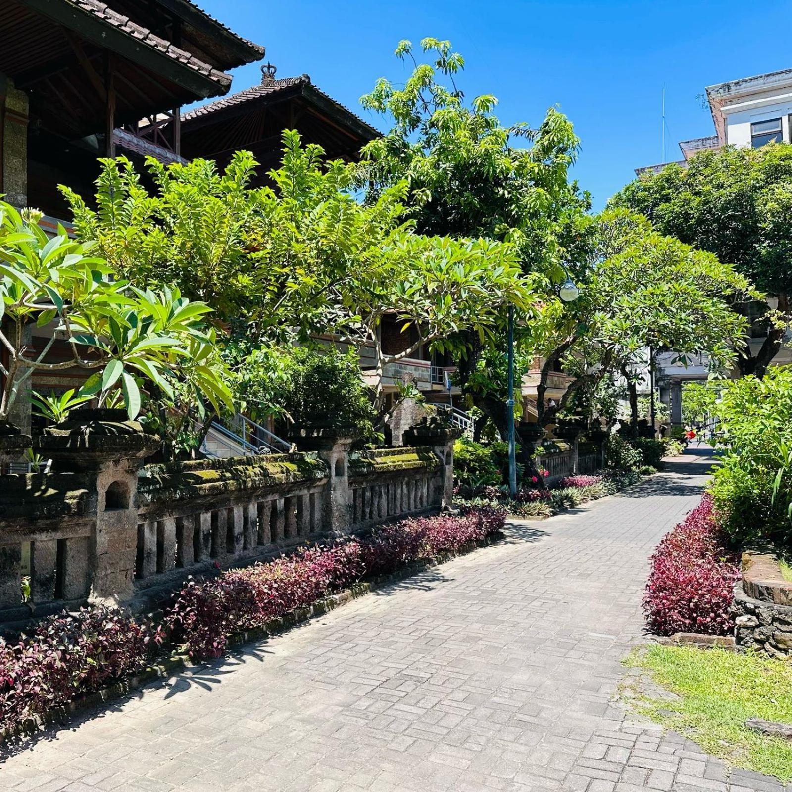 Melasti Kuta Bungalows & Spa ภายนอก รูปภาพ